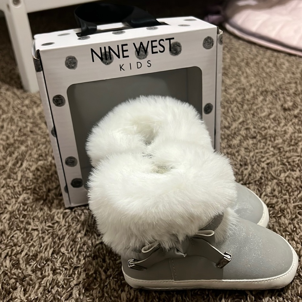baby girl size 4 nine west boots